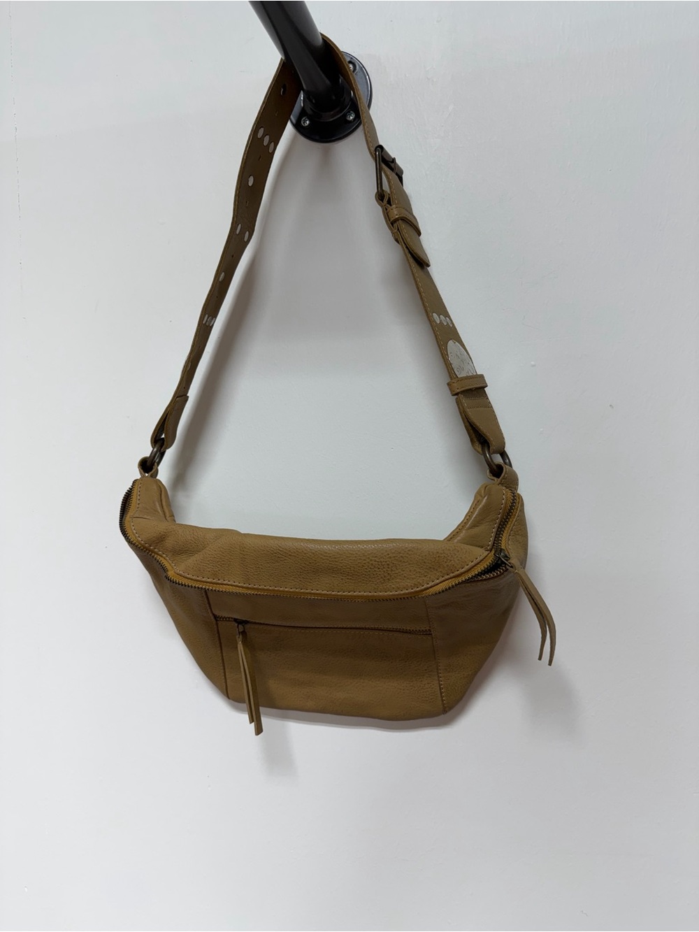 Free People Tan Leather Slouchy Shoulder Bag Studded Boho Western - Picture 3 of 5